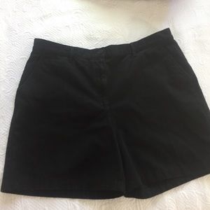 L L Bean Women’s Black Shorts 100% Cotton Size 16